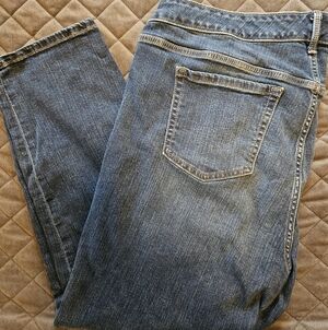 Torrid Women's Classic Blue Straight Leg Jeans. Perfect Boyfriend Ankle. 18S